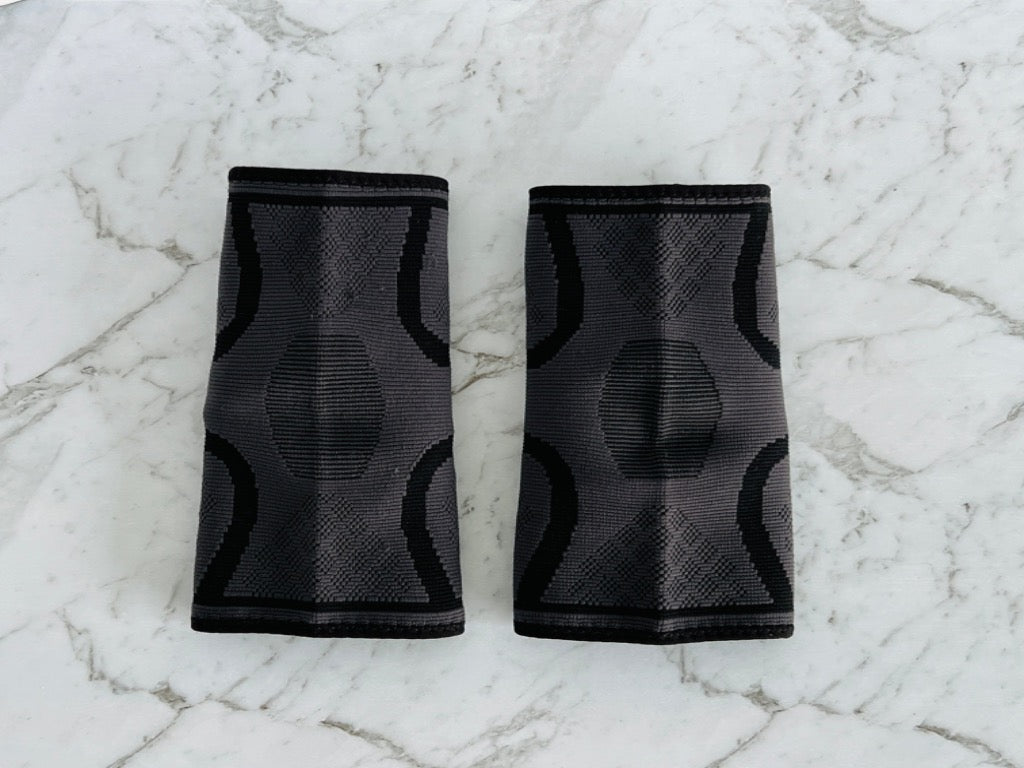 Elbow sleeve support 